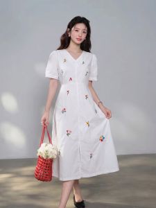 JESS Dress Putih Wanita Katun Poplin Silky Bordir Bunga Dalam Furing Pocket Midi Dress V Neck
