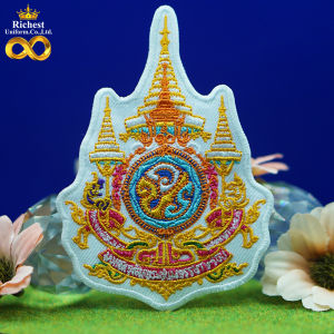 อาร์มปักตรา ร10 ตราสัญลักษณ์ 72 พรรษา พื้นสีขาว แบบเย็บติด แบบรีดติด แบบติดตีนตุ๊กแก พร้อมส่ง ❤️❤️❤️