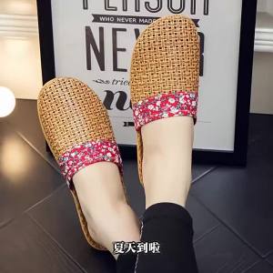 Woven Rattan Slippers For Summer Breathable Soft-Soled Sweat-Absorbing Indoor Home Linen Sandals Closed-Toe Silent Slippers