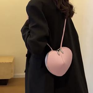 G7 Unique Bag for Women 2023 New Autumn and Winter Fashion Hot Girl Heart Small Square Bag High-end Single Shoulder Crossbody Bag 7/7