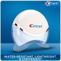 Set đèn và miếng dán trắng răng Crest Crest 3D White Whitestrips With Light Dental Whitening Kit. 