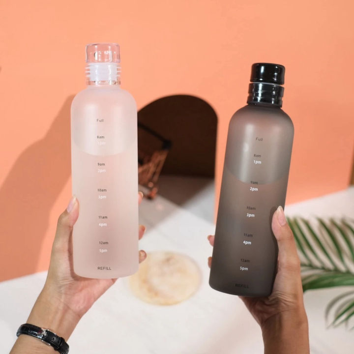 Botol%20Minum%20Aesthetic%20500ml%20&%20750ml%20Water%20Bottle%20Botol%20Bening%20Estetik%20750ML%20Botol%20Minuman%20Plastik%20Transparant%20500ML%20Premium%20Tumblr%20%20Olaharga%20Kantor%20Sekolah%20Botol%20Jug%20Viral%20BRG%20-%20Image%204