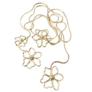 Unique Hollows Necklace Flower Ladies Long Necklace Lightweight Stylish Pendant Womens Trendy Accessories