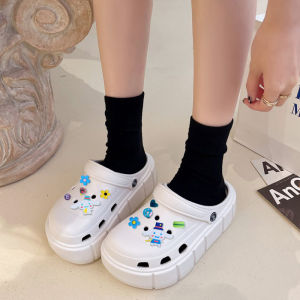 DMshoes ราคาคุ้ม รองเท้าแตะแฟชั่นหัวโต สามารถใช้งานได้แบบ 2in1 จะใส่แบบรัดส้นหรือไม่รัดส้นก็ได้ มีให้เลือก 3 สีเลยน๊าา ปังไม่ไหวว เอาจริง