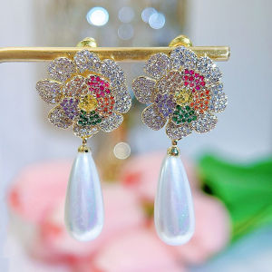 SEQUITO Noble Women Ear Jewelry Geometry 3D Flower Shape AAA Cubic Zirconia Golden Long Drop Earrings with Pearl Anniversary Gift SE911