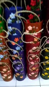 Tas Ember Rara Bakul Rara Pandan Motif: Tas Ekonomis dan Tahan Lama