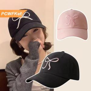 【PCWFKef】 หมวกเบสบอลผ้าคอตตอนปรับได้ติดโบว์หวานสำหรับผู้หญิงหมวกแก๊ปปักลายสำหรับฤดูใบไม้ผลิฤดูใบไม้ร่วงหมวกกันแดดกลางแจ้งแบบลำลอง