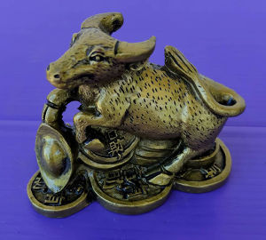 10CM บ้าน ของ ศิริมงคล ประดับ วัว สำหรับเรซิน ผู้ชาย มากให้ ของศิริมงคล ยิ่งถูกทำจากเรซิน