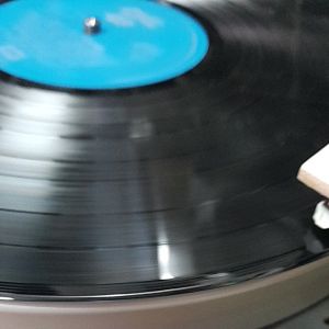 แผ่นเสียง Vinyl Lp 33 rpm สภาพดี ตรวจสอบแล้วมีลองฟัง NIGHT LIFE TRINIDAD The Brown Bomber Steel Band and Lord Blackshirt