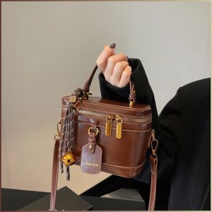 Shoulder Bag Fine Hardware Handbag Commuter Handheld Leisure Scene Large Capacity Adults