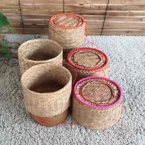 กระติบข้าวเหนียวจากต้นคล้า ขนาดเล็ก 5.5 นิ้ว ราคาถูก