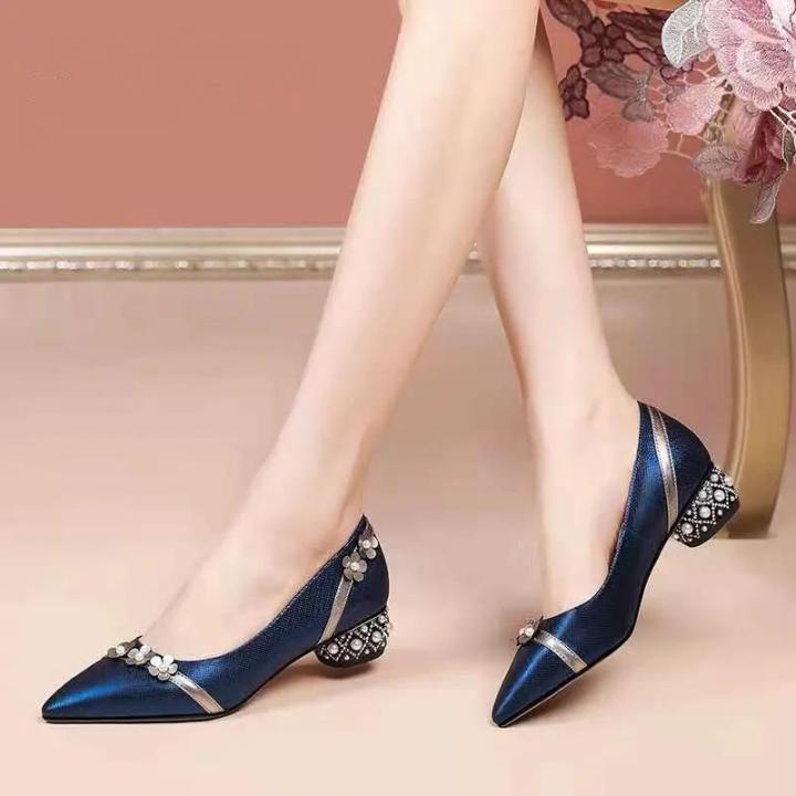 Low heel shoes for ladies best sale