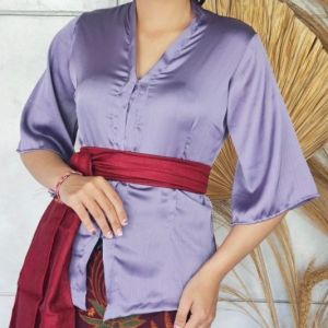 Setelan Kebaya Kartini Silk Lavina dan Bawahan Kamen Jadi Songket Batik Stretch Selendang Bali