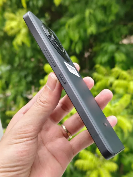 Sharp Aquos R8 Pro 5G (12GB/256GB) Snapdragon 8 Gen 2 , Màn Oled 240HZ , KHÔNG ÁM , QUỐC TẾ 2 SIM | BigBuy360 - bigbuy360.vn Sharp Aquos R8 Pro 5G (12GB/256GB) Snapdragon 8 Gen 2 , Màn Oled 240HZ , KHÔNG ÁM , QUỐC TẾ 2 SIM | BigBuy360 - bigbuy360.vn