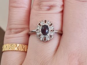Black obsidian expandable ring