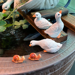 Mini White Duck Ornament - Garden Decoration Aquarium Bonsai Pot Artificial Scenery & Mini Garden Suitable For Garden Fish Pond & Indoor Decoration