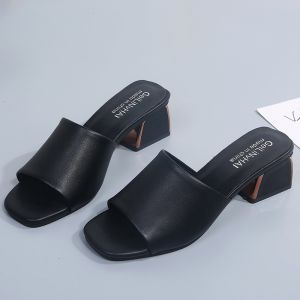 [Free Shipping] Fashionable and versatile soft leather sandals for women new style chunky high-heeled slip-on sandals with rhinestones half-slippers for the beach