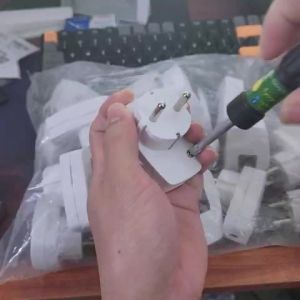 Phích cắm có công tắc 10A -220VAC Dùng cho Quạt bóng điệnmáy bơm... v...v