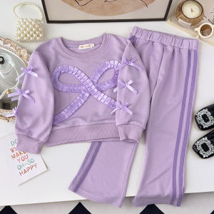 Bear Leader ชุดเสื้อผ้าเด็กผู้หญิงสีม่วงสำหรับฤดูใบไม้ร่วงอายุ3-7ปีชุดเสื้อผ้ากีฬาลำลองของเด็กเสื้อคอกลมตกแต่งโบว์ + กางเกงบาน