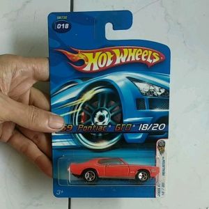 Diecast Hot Wheels 69 Pontiac GTO