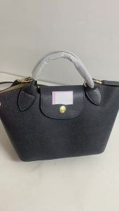 New Dragon Embellished Bag 2025 Fashionable handbag in the style of a small basket bag trendy and versatile can be worn as a shoulder bag or crossbody bag for women