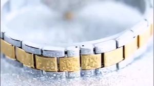 Womens Watch Diamond Vintage Quartz Fashion Ladies Watch Waterproof Clock Womens Watch