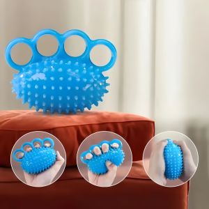 Tập luyện sức mạnh cơ bắp ngón tay bằng bóng TPR cầm tay.