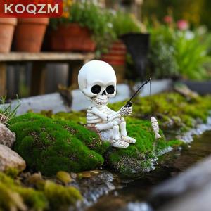 [COD] KOQZM KITCHEN Fishing Skeleton Statue Halloween Decorations Cute Sitting Skull Figurine Shelf Sitter Resin Sculpture For Outdoor Garden Yard