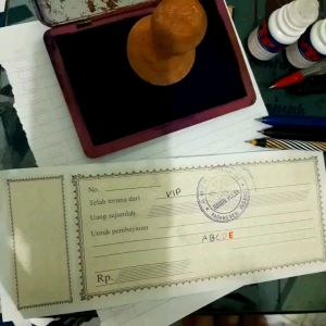 Pembersih & Penghapus Tinta: Solusi Noda Tinta Pulpen, Tip-X, Stempel & Mesin Tik