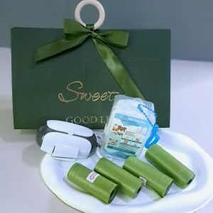 เซทพาน้องสี่ขาเที่ยว ในชุดมี แคปซูล ถุงเก็บอึ แมว/สุนัข พร้อมแผ่นเช็ดทำความสะอาด