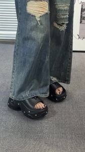 [Free Shipping] 9cm Womens thick-soled slippers summer 2025 new style outdoor wear summer sandals for going out students height-increasing vacation