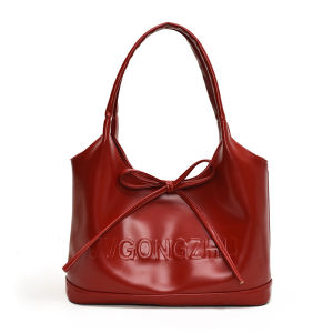 High-end large-capacity red handbag for women 2026 New autumn and winter shoulder tote bag light luxury niche bridal wedding bag