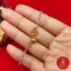 สร้อยข้อมือทองสองกษัตริย์ 2K ลายไข่ปลาจิ๋วคั่น 3 เม็ด ห้อยกระพรวน ความยาว 6.5 นิ้ว ข้อมือแฟชั่น ทองปลอม ทำจากทองเหลือง