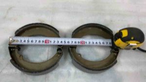 Bộ má phanhbố thắng(145cm) 4 chiếc đường kính 145cm dùng lắp ráp thay thế cho cầu sau xe 3 bánh4 bánh