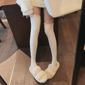 เช่นชุย ถุงเท้ายาวถึงเข่าลูกไม้สไตล์วิทยาลัยเซ็กซี่ย้อนยุคระดับไฮเอนด์เบาหรูหราและอบอุ่นสีดำและสีขาว ราคาถูกต้อง