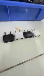 Ổ Chuyển Đổi Phích Cắm mã P6 Từ 2 Dẹt Chân Sang 2 Chân Tròn Cục chuyển đổi đầu cắm điện 2 Chấu Nguồn 220V,Cho sạc điện t
