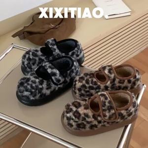 รองเท้าขนสัตว์ชุดลำลองฤดูหนาวที่อบอุ่น XIXITIAO สำหรับผู้หญิงพื้นหนาพิมพ์ลายเสือดาว
