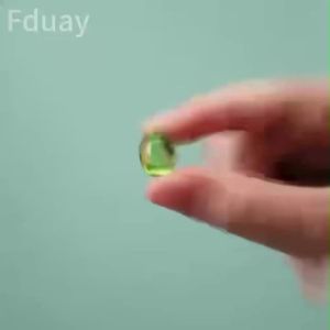 Ready stock🇲🇾 Vitamin B And Squalane Essence Capsules （50 Grain Pack ）， Contains ingredients such as retinol and hyaluronic acid 。 The formula is designed to moisturize 、 Firms and brightens dull skin 。 Each Bottle 50 Capsule