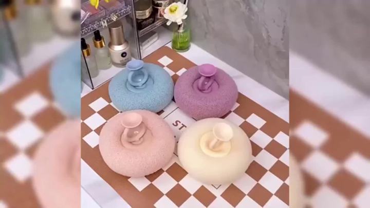 Super Soft Sunflower Suction Cup Bath Ball, 2025 New Suction Cup Super Soft Bath Sponge Flower for Men Women, 2-in-1 Sunflower Bath Ball Exfoliating Bath Sponge Cleaning Brush Shower Ball (A)