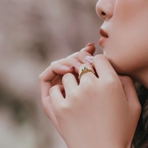 Adjustable Peridot Gold-plated Ring Simple Vintage Temperament Stones 榄绿镀金戒指简约复古气质宝石指环轻奢风