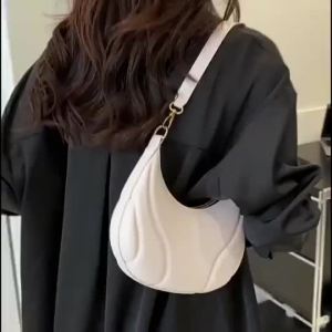 【Monica】Womens Plain Chain Sling Bag Fashion Casual Commuting Shouder Bag Simple Dumpling Bags