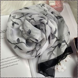 ผ้าพันคอผ้าไหมหม่อนยาวผู้หญิง ผ้าขนหนูชายหาดแฟชั่นผู้หญิง