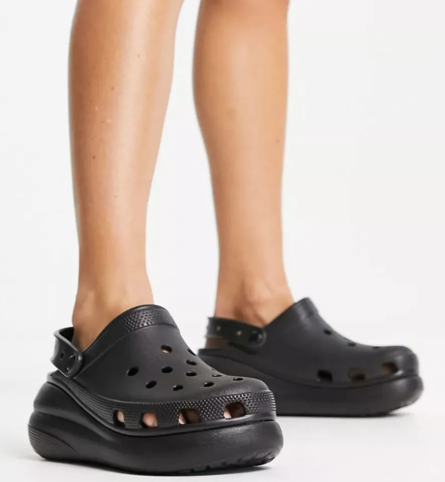 The cheap clog outlet