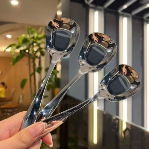Muỗng súp bằng thép không gỉ đầu vuông đáy phẳng kiểu dáng sáng tạo thìa gia dụng muỗng dày muỗng ăn cán dài sâu dành cho trẻ em.
