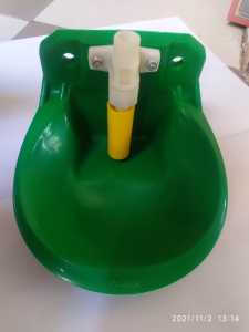 Tempat Minum Kambing Domba Babi Otomatis Valve Plastik dan Valve Chopper