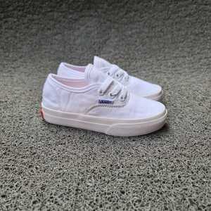 OBRAL SEPATU SNEAKERS ANAK VANESSS AUT FULL WHITE WHITE TALI KIDS 21-35 SEPATU PUTIH POLOS ANAK TYPE TALI