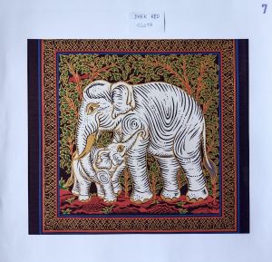 ภาพพิมพ์ศิลปะไทยวิจิตรงดงามบนผ้า No.11 - ช้างคู่บารมี: ผลงานศิลปะสัตว์ที่สง่างามและทรงพลัง