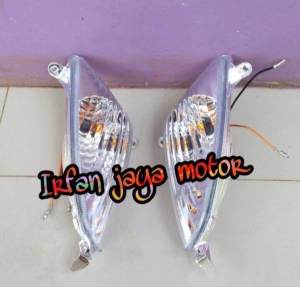 Tameng depan Plus lampu Sen depan yamaha Mio Sporty putih