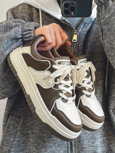 VFASION รองเท้าผู้ชายแฟชั่น รองเท้าผ้าใบพื้นรองเท้าหนา ระบายอากาศได้ดียิ่งขึ้น ใส่สบาย 2 สี 39-44