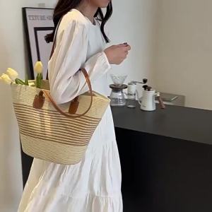 Beg Jerami Besar Wanita Musim Panas Tepi Laut Beg Tote Beg Berkapasiti Besar Beg Bahu Anyaman Rotan Beg Rumput Bakul Sayur Baldi